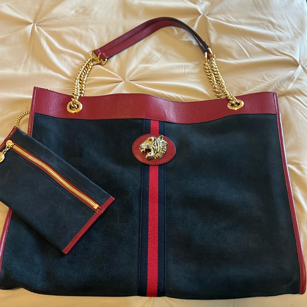 Great preloved Gucci Rajah Tote bag!